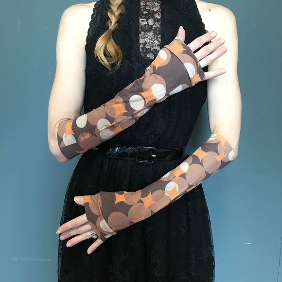 Brown Retro Print Arm Warmers Gloves - Picture 2 of 2